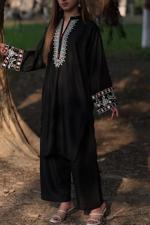 Embroidered komal 2PCS