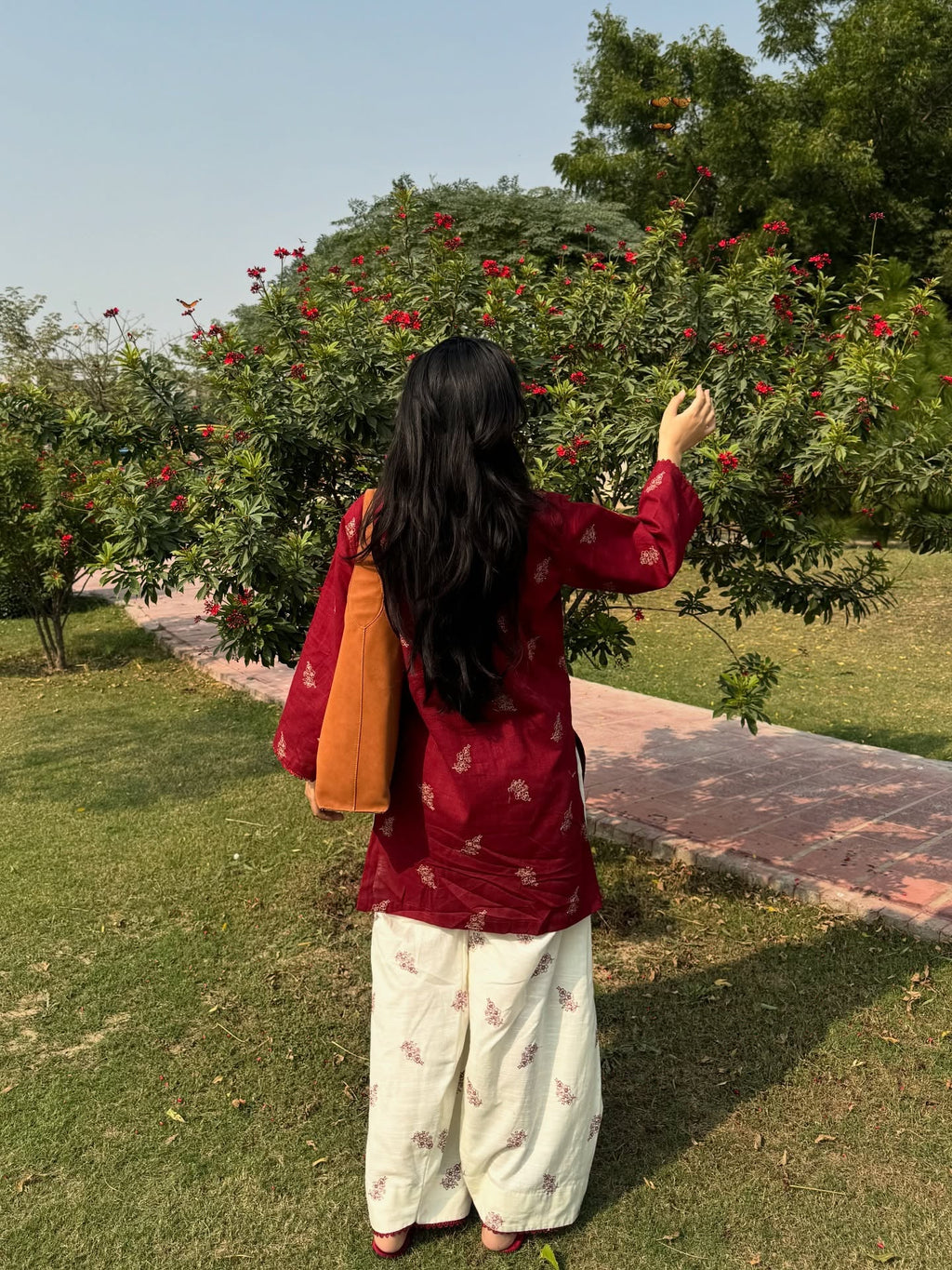 Embroidered Nakhal 2PCS