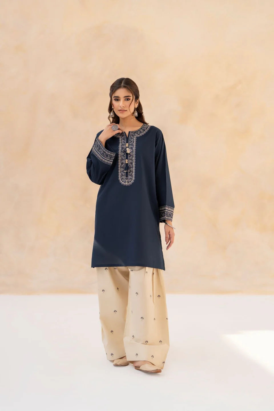 Embroidered Sereen 2PCS