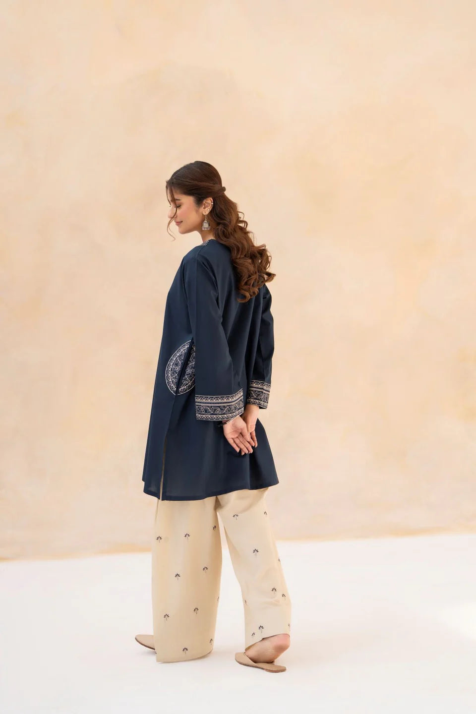 Embroidered Sereen 2PCS