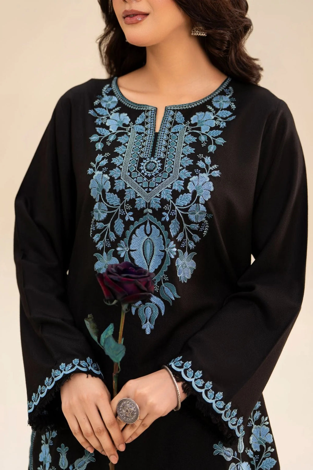Embroidered Aroosa 2PCS
