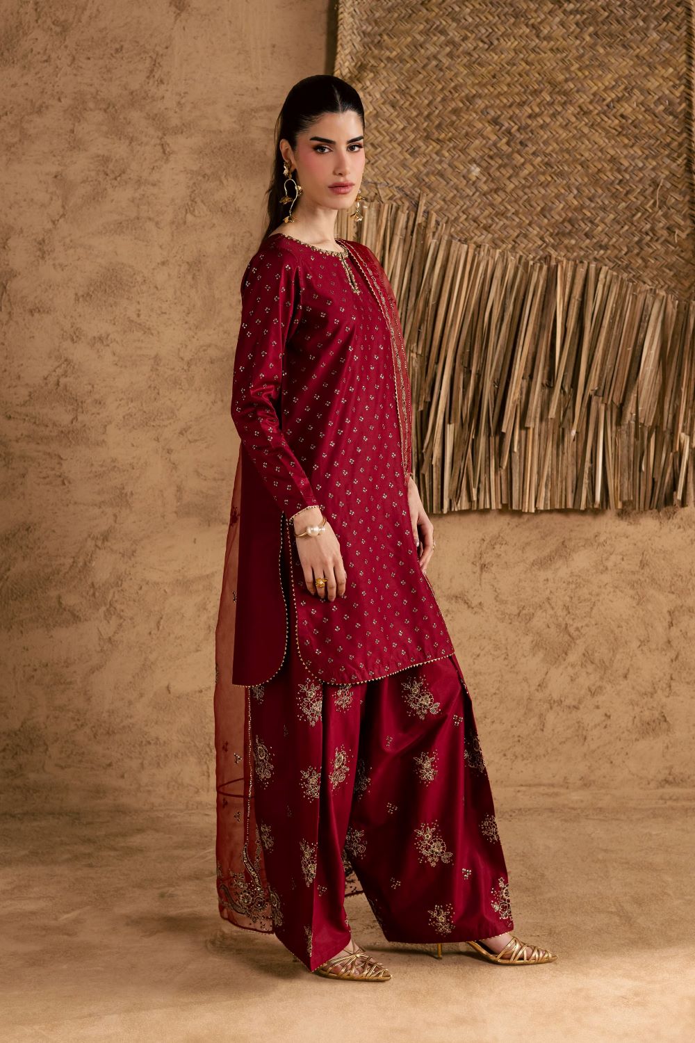 Maroon Majesty 3PC