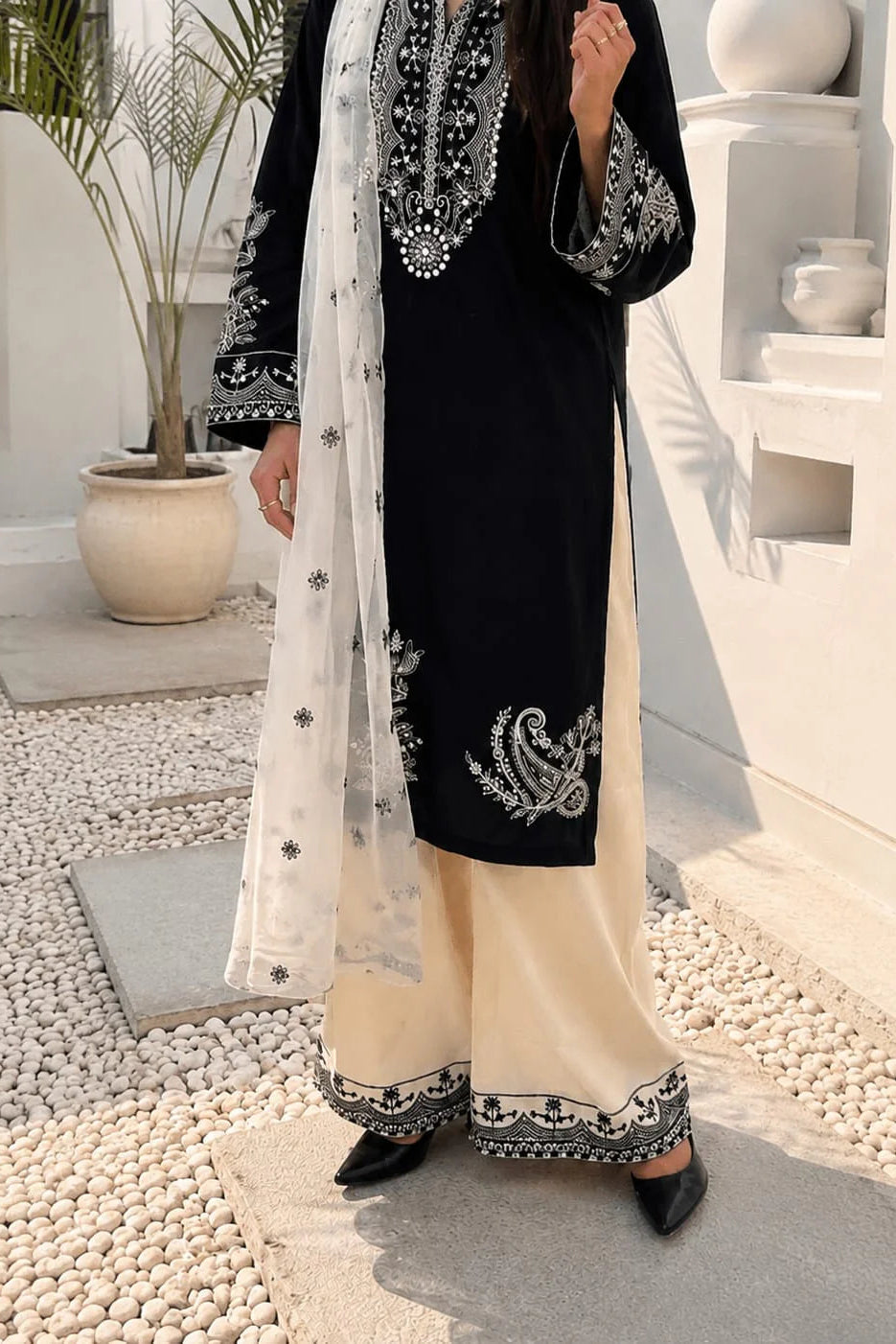 Embroidered NOIRA 3PCS