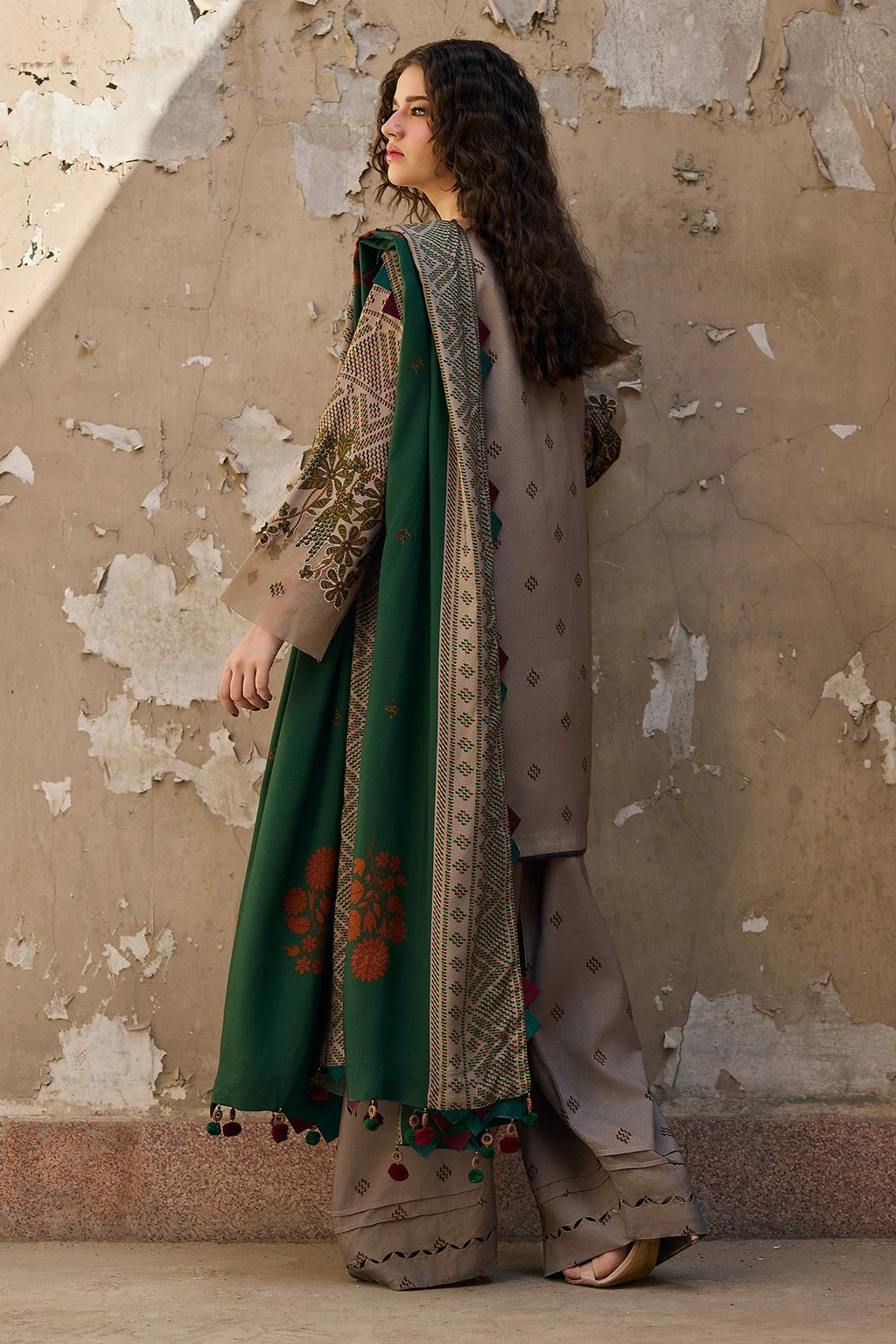 Zoha Charizma Printed  Stitched 3PCS