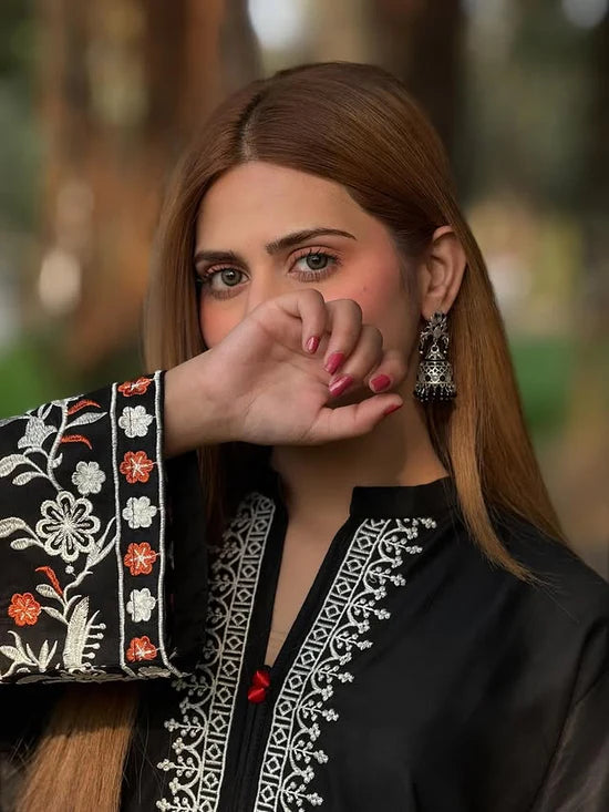 Embroidered komal 2PCS