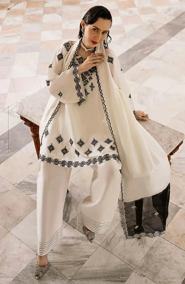 Embroidered Juliet 3PCS