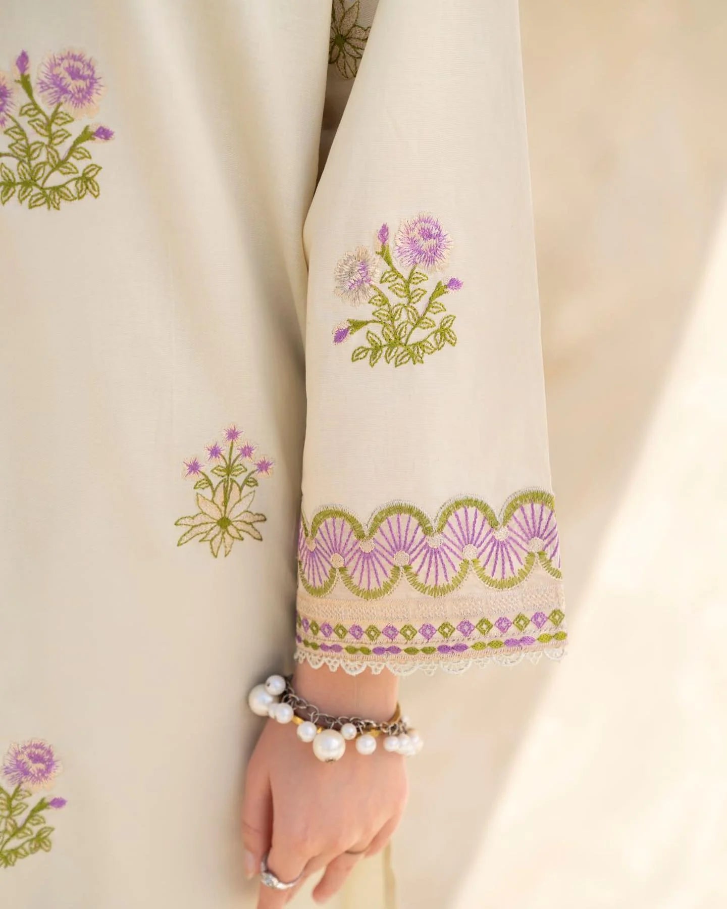 Embroidered Sheena 2PCS